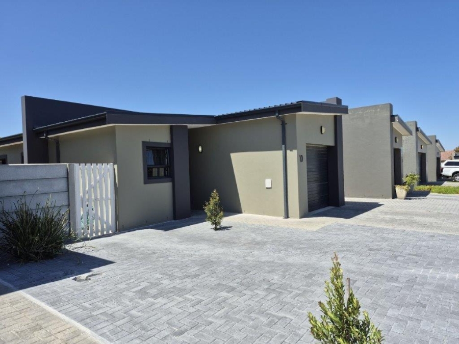 3 Bedroom Property for Sale in Uitzicht Western Cape